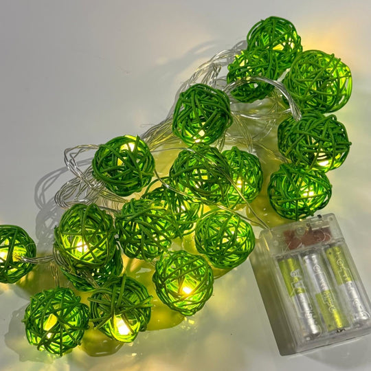 Ratten Ball String Lights