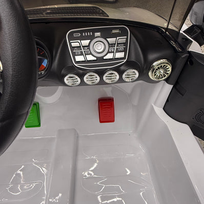 [STORE ONLY] 24V White Ride On Drift Car